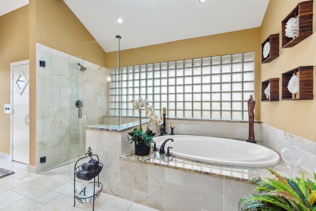 BAY POINTE - Residential