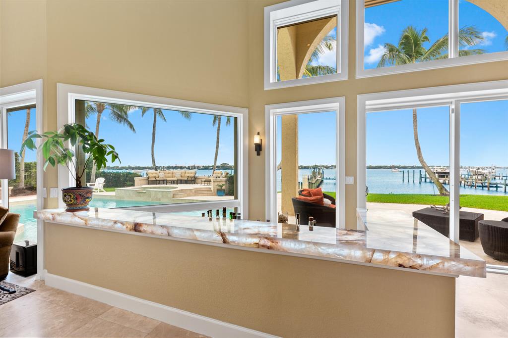 BAY POINTE - Residential