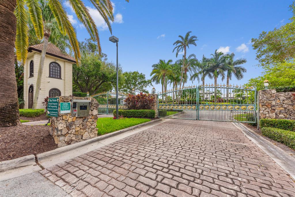 BAY POINTE - Residential