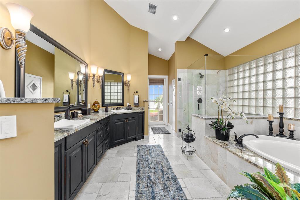 BAY POINTE - Residential