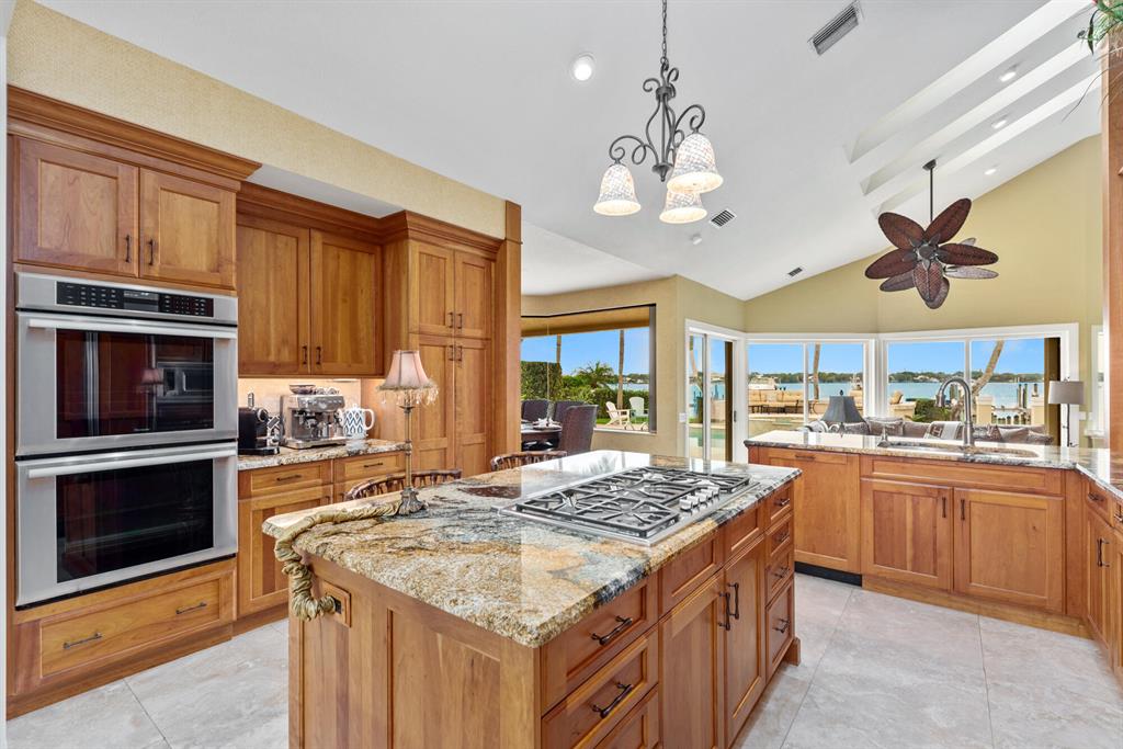 BAY POINTE - Residential