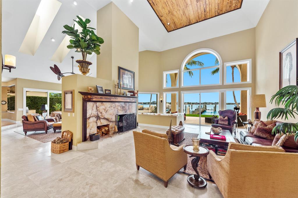 BAY POINTE - Residential