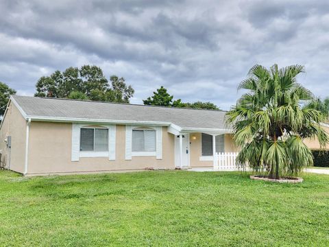 A home in Port St Lucie