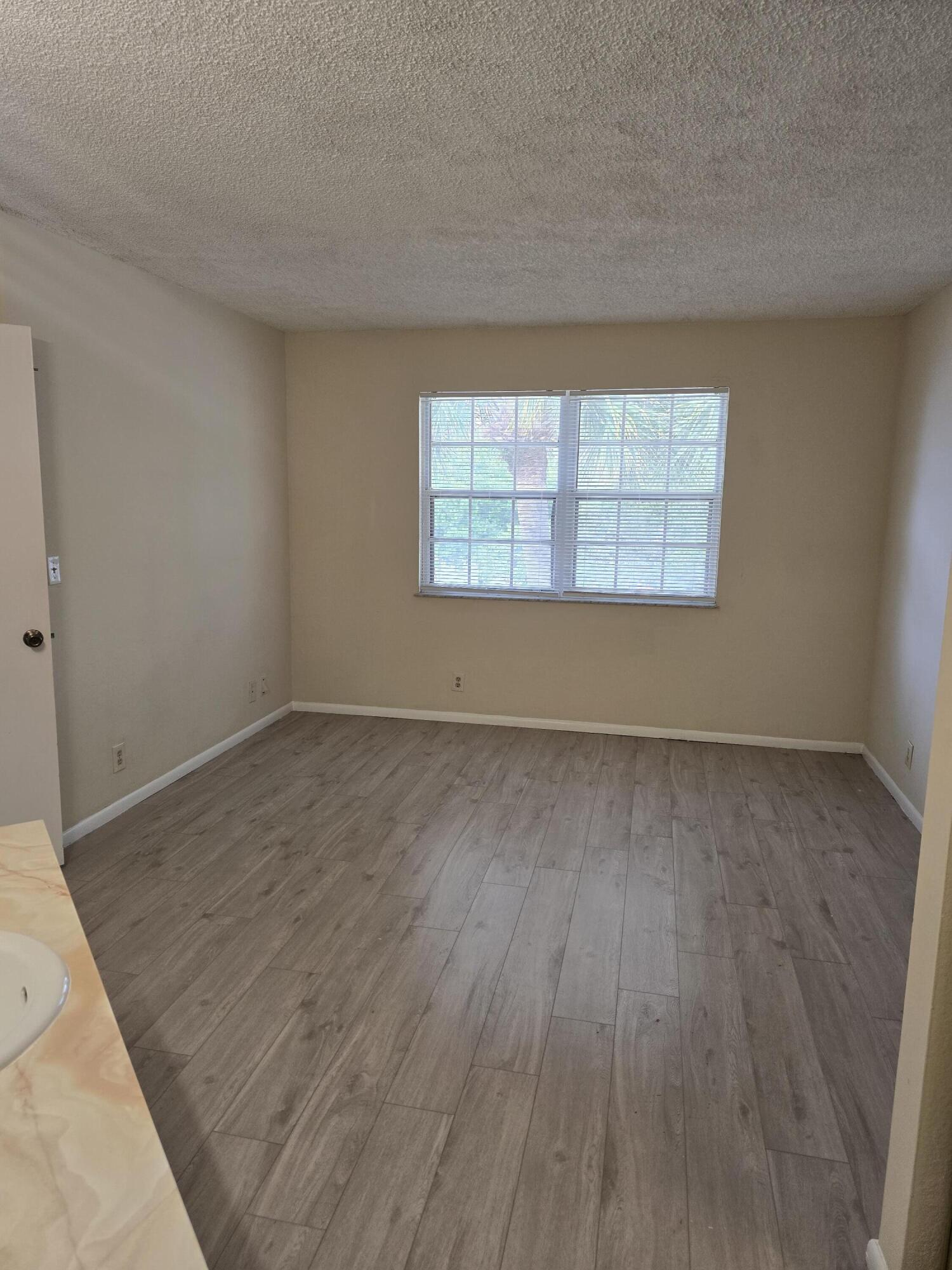 Midport Place I, A Condominium - Residential Lease