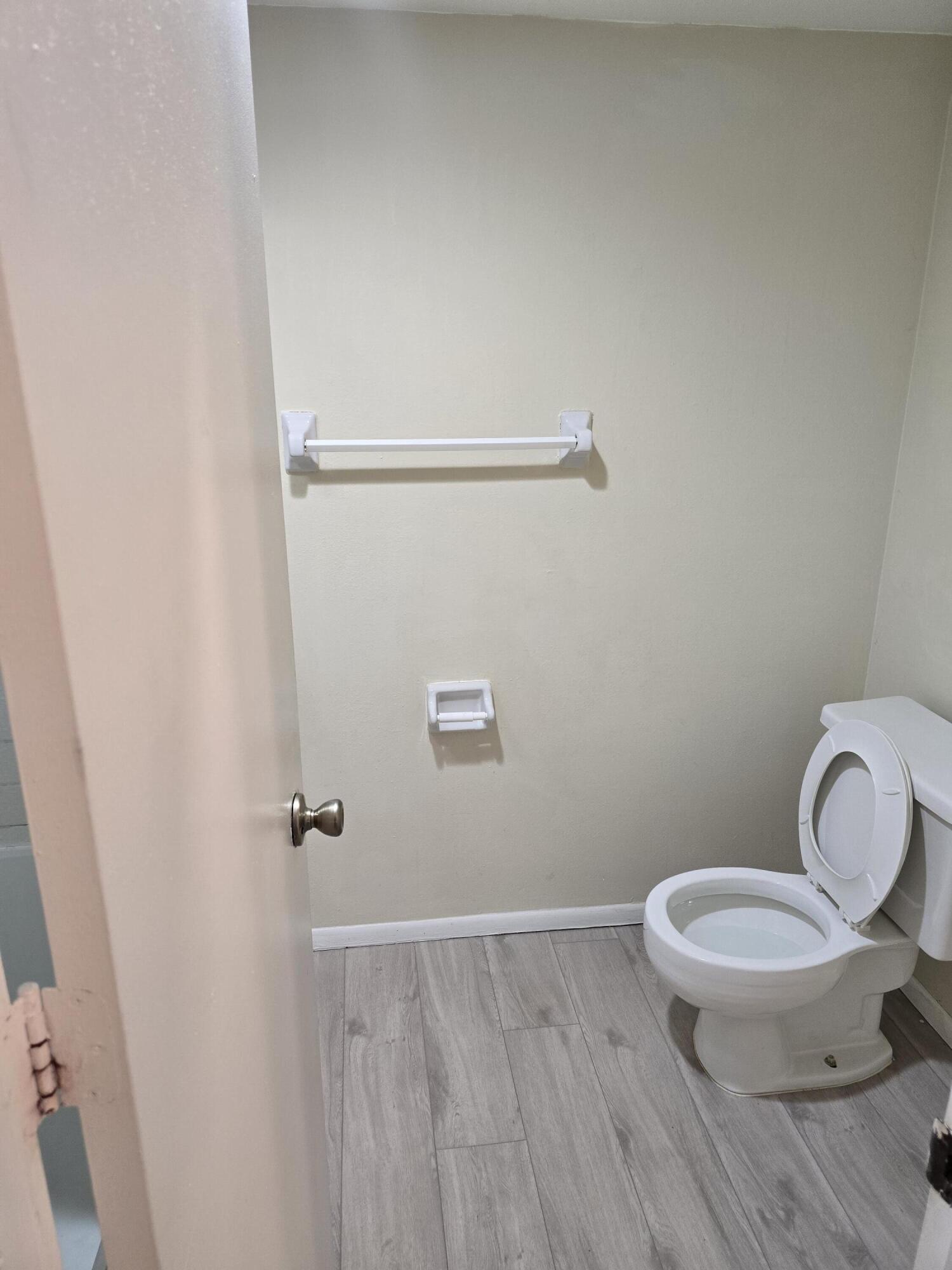 Midport Place I, A Condominium - Residential Lease