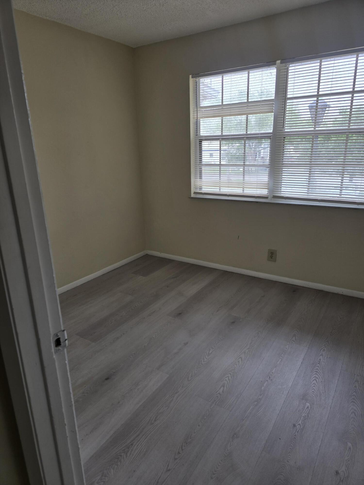 Midport Place I, A Condominium - Residential Lease