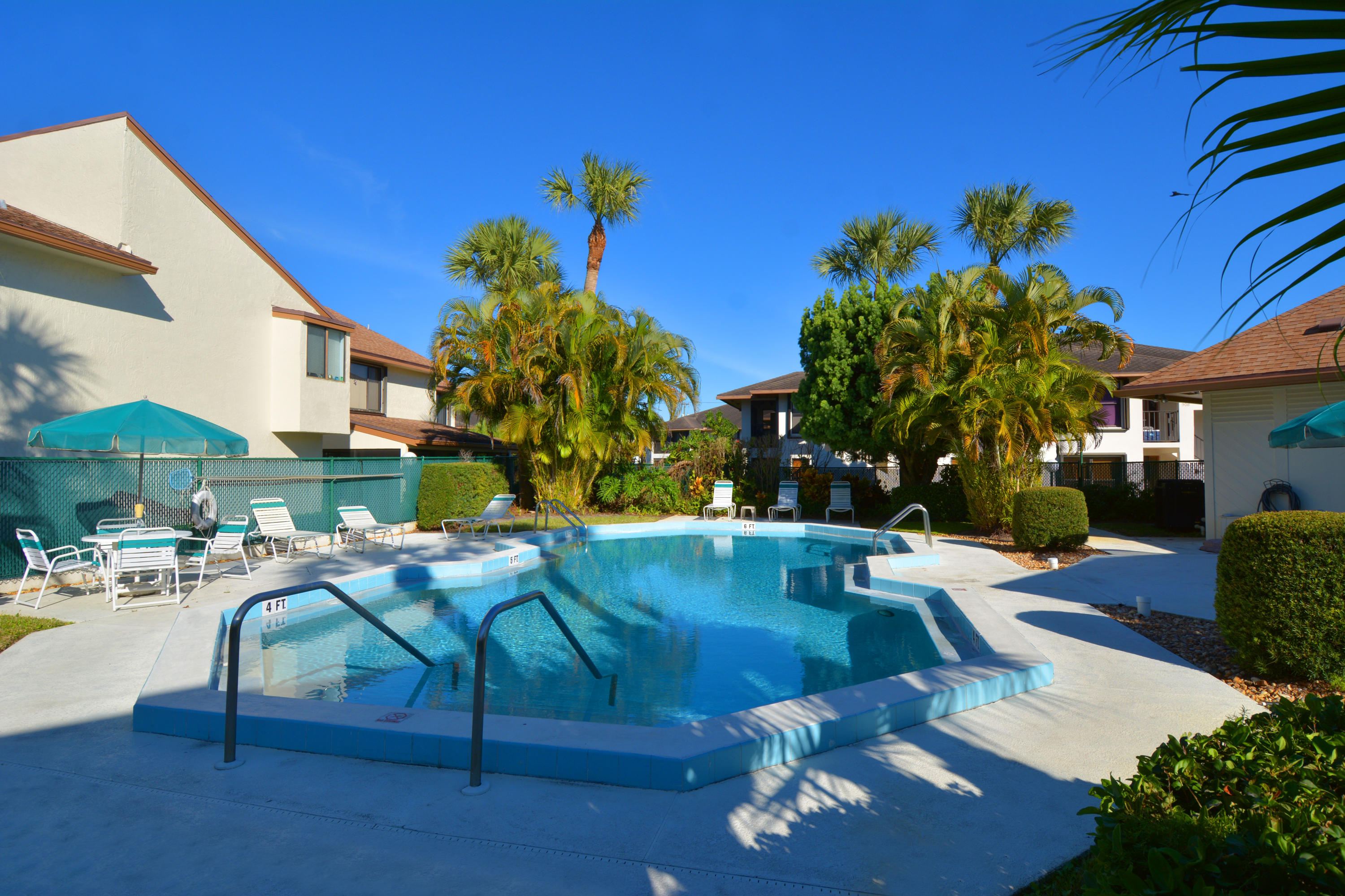 POPPLETON CREEK CONDO - Residential