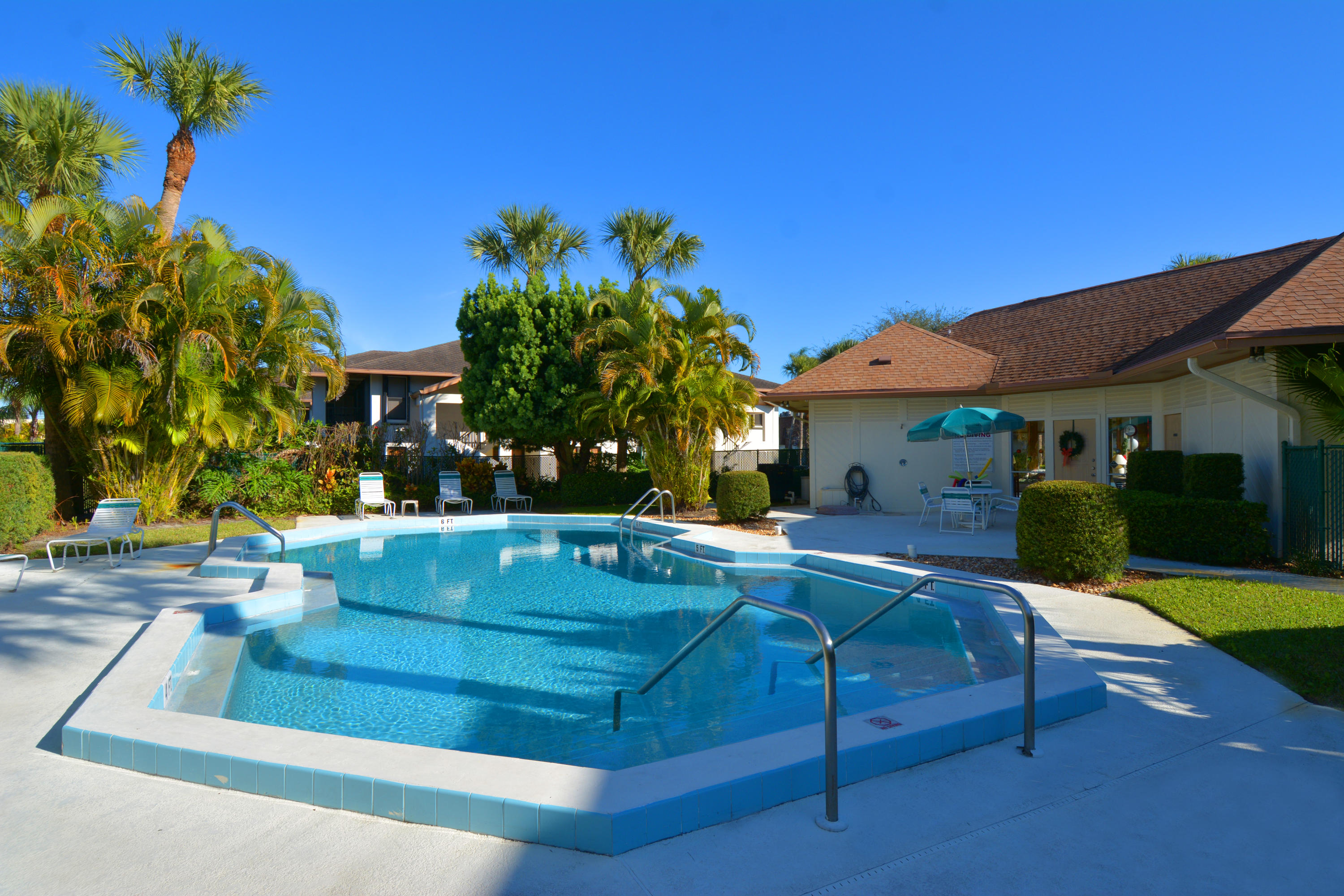 POPPLETON CREEK CONDO - Residential