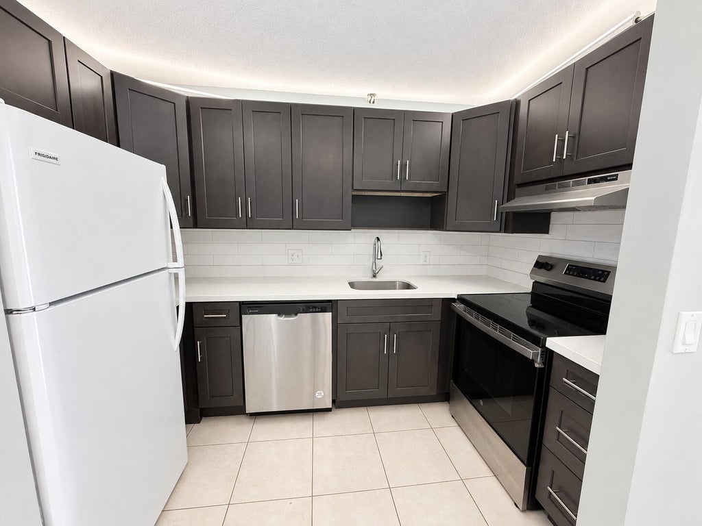 Photo of 3253 NW 104th Avenue, Coral Springs, FL 33065 (MLS # B26081241)