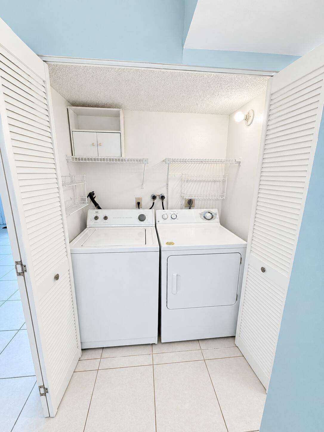View photos, virtual tours, details... 3253 NW 104th Avenue