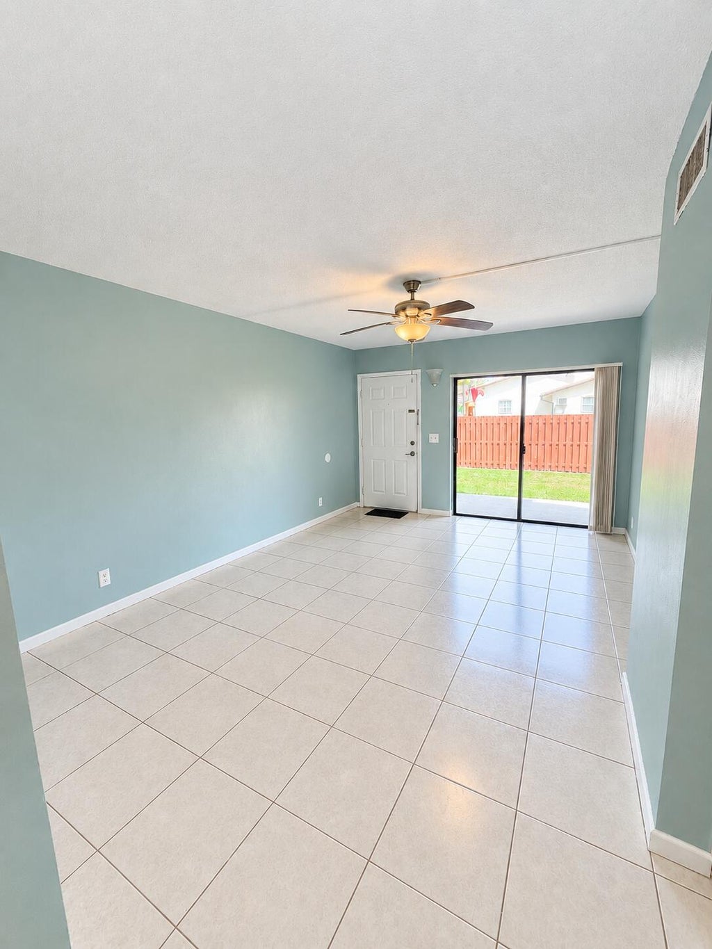 Photo of 3253 NW 104th Avenue, Coral Springs, FL 33065 (MLS # B26081241)