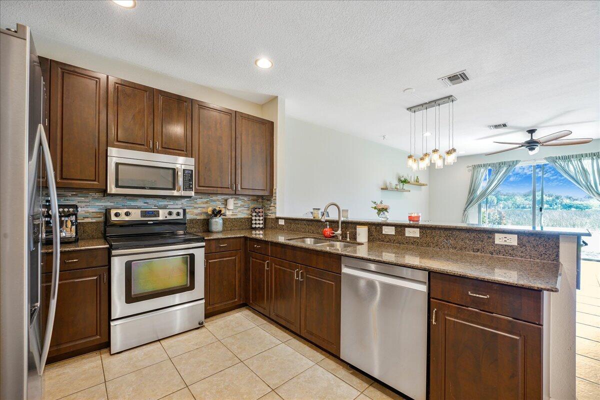 4738 Sundance Way