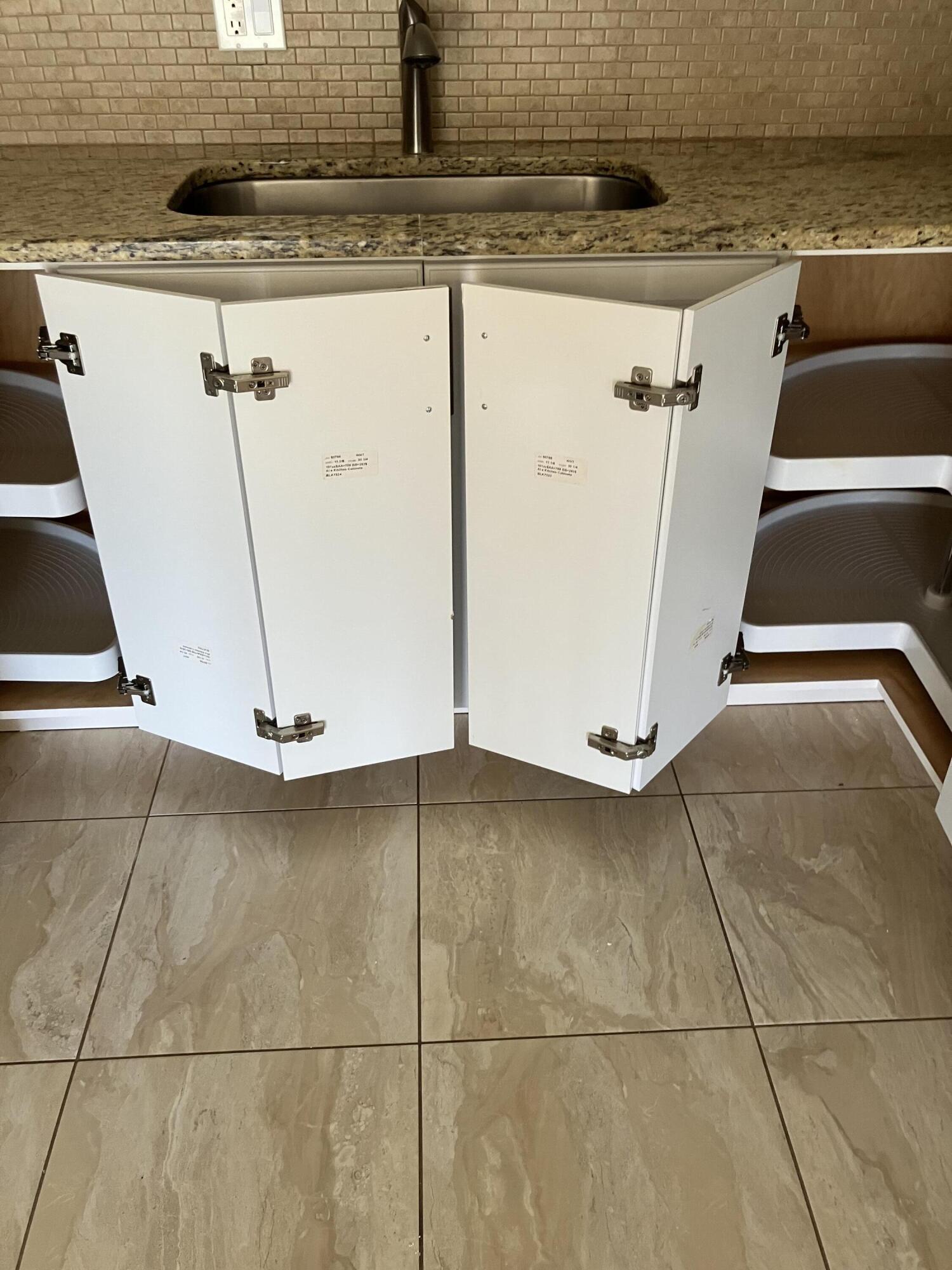 CRESTHAVEN COND TOWNHOMES SEC 3 - Residential Lease