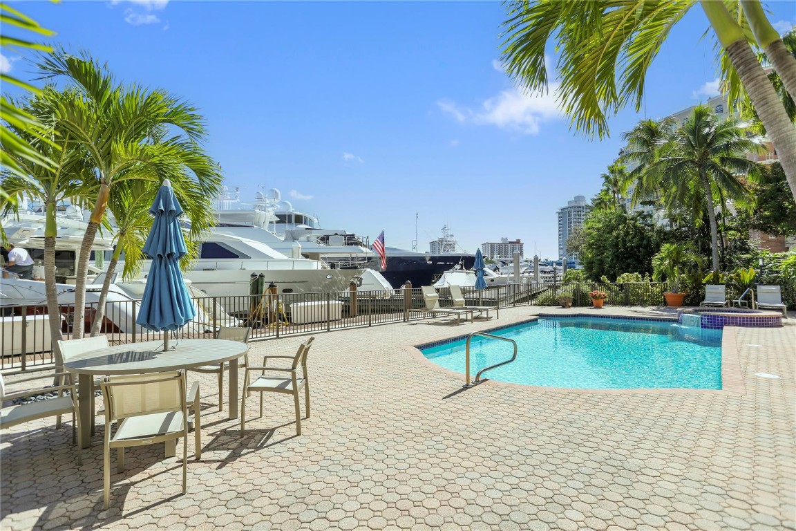 VILLAS OF SUNRISE BAY - Residential