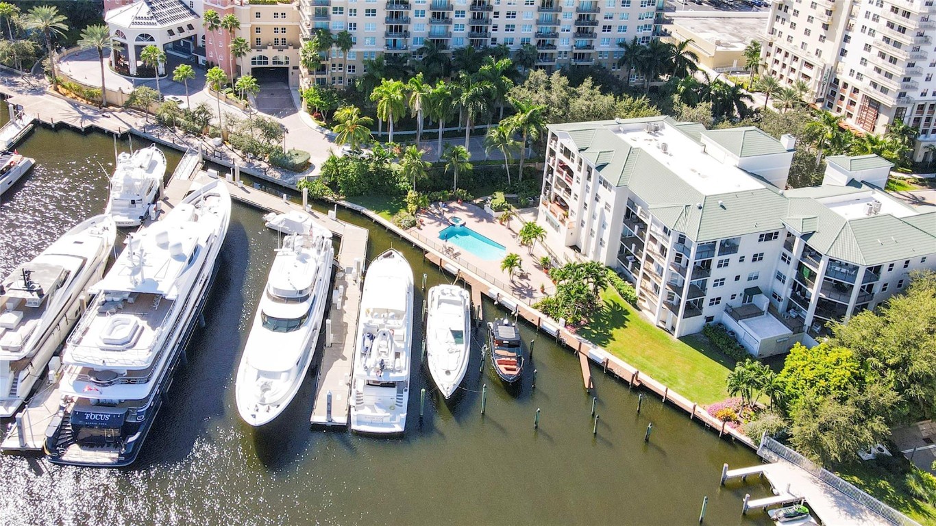 VILLAS OF SUNRISE BAY - Residential