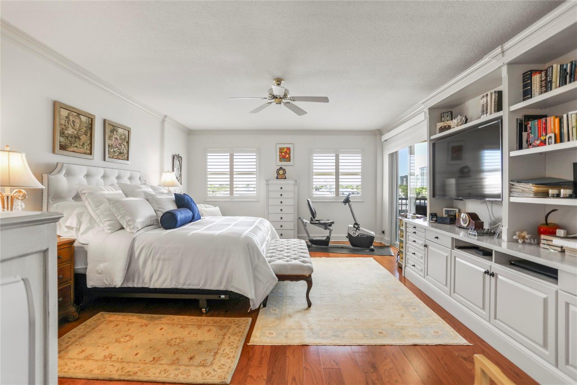 VILLAS OF SUNRISE BAY - Residential