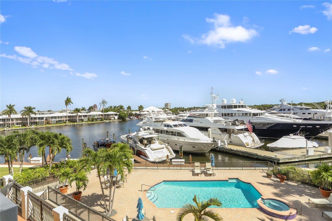 VILLAS OF SUNRISE BAY - Residential