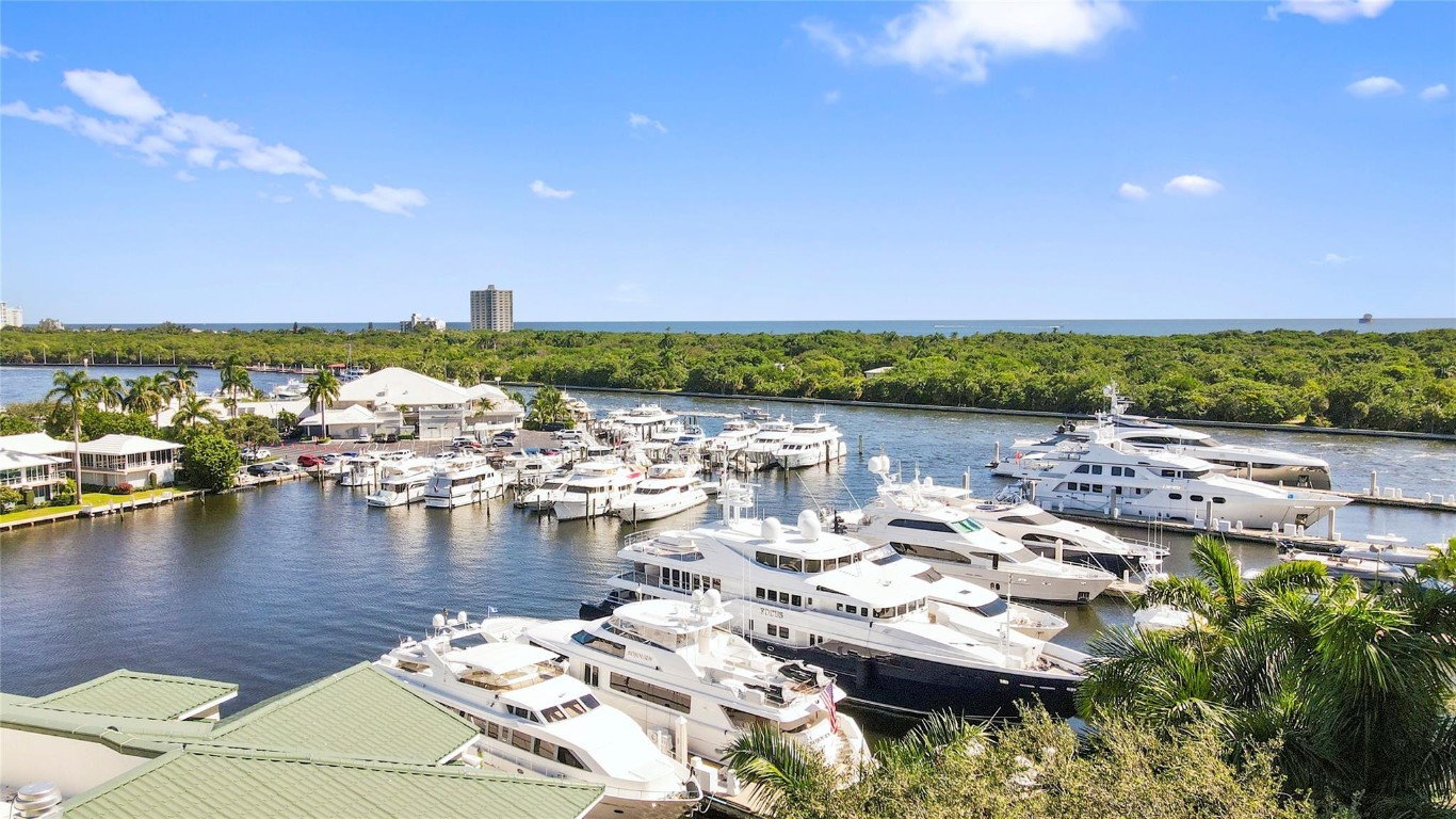 VILLAS OF SUNRISE BAY - Residential