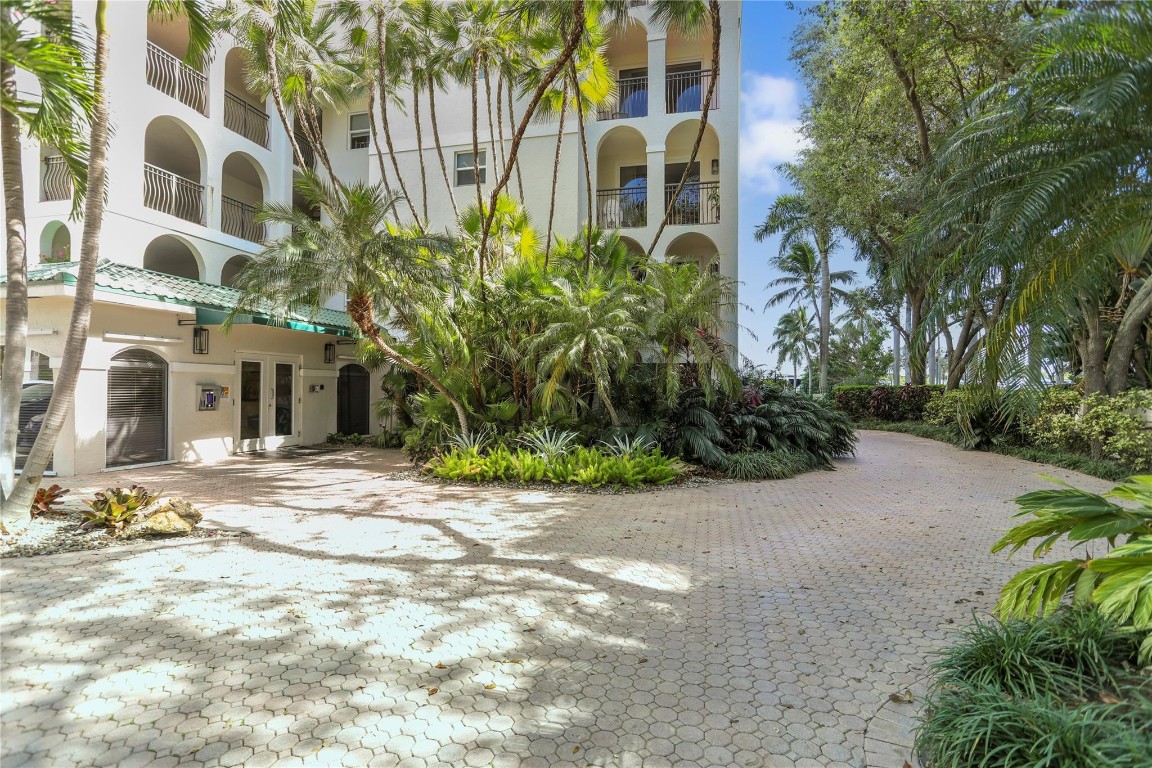 VILLAS OF SUNRISE BAY - Residential
