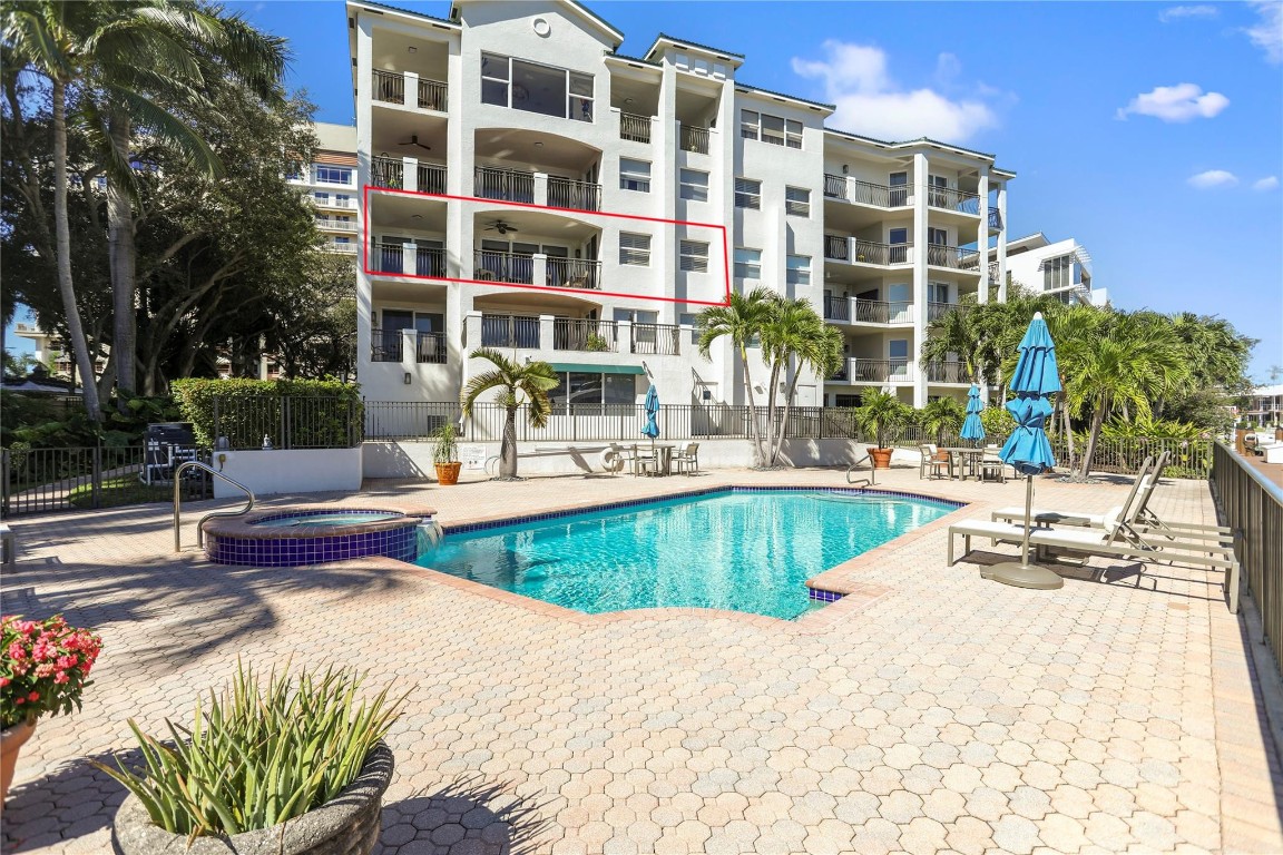 VILLAS OF SUNRISE BAY - Residential