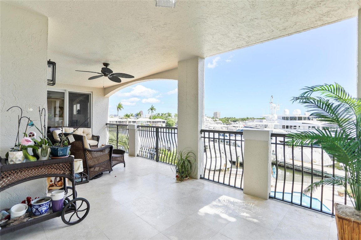 VILLAS OF SUNRISE BAY - Residential