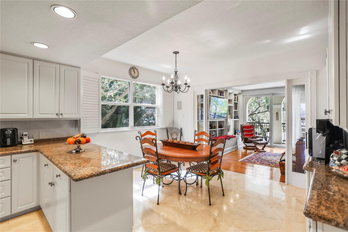 VILLAS OF SUNRISE BAY - Residential