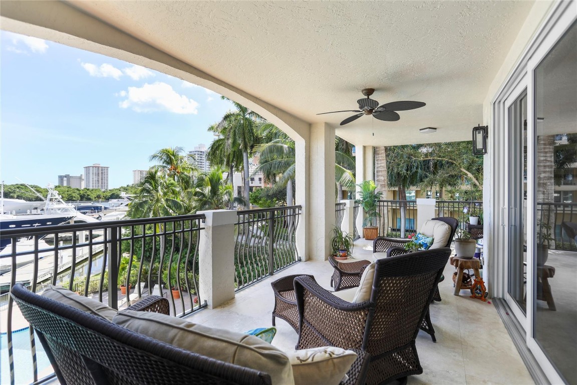 VILLAS OF SUNRISE BAY - Residential