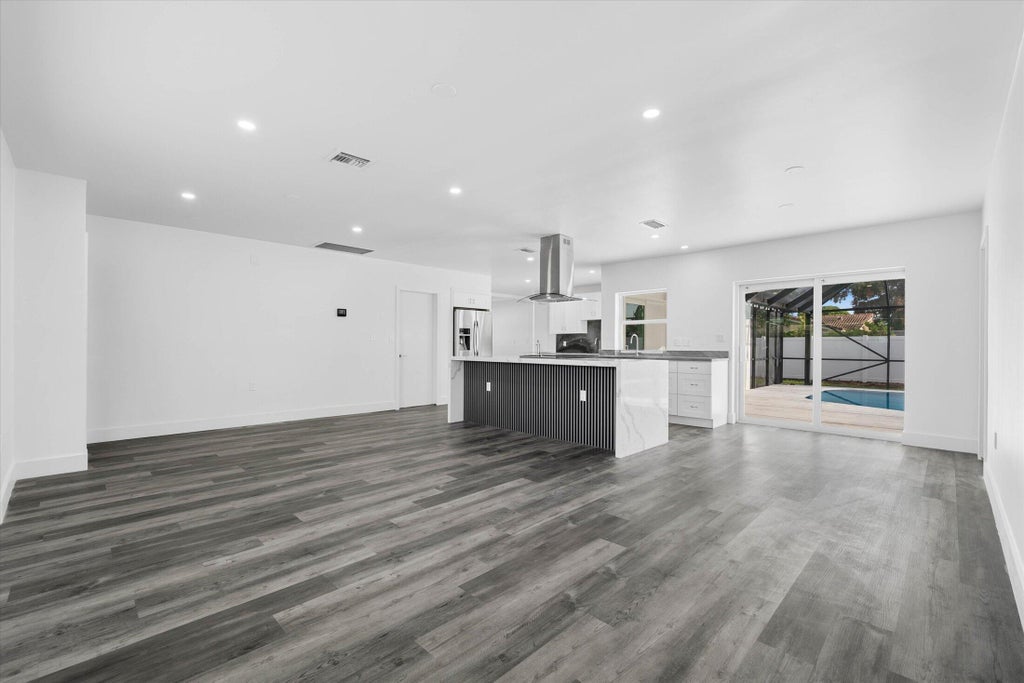 Photo of 1650 NW 9TH Street, Boca Raton, FL 33486 (MLS # B26077215)