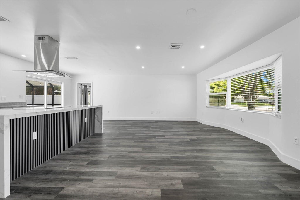 Photo of 1650 NW 9TH Street, Boca Raton, FL 33486 (MLS # B26077215)