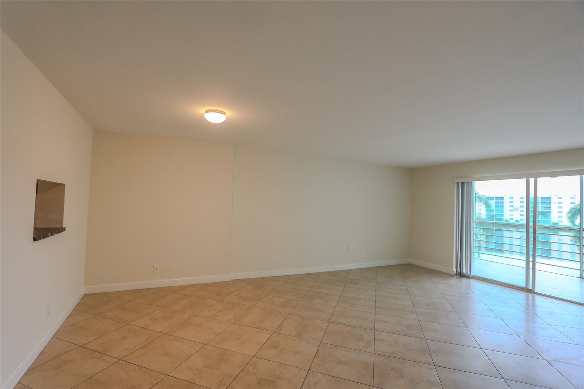 MEADOWBROOK LAKES - Residential