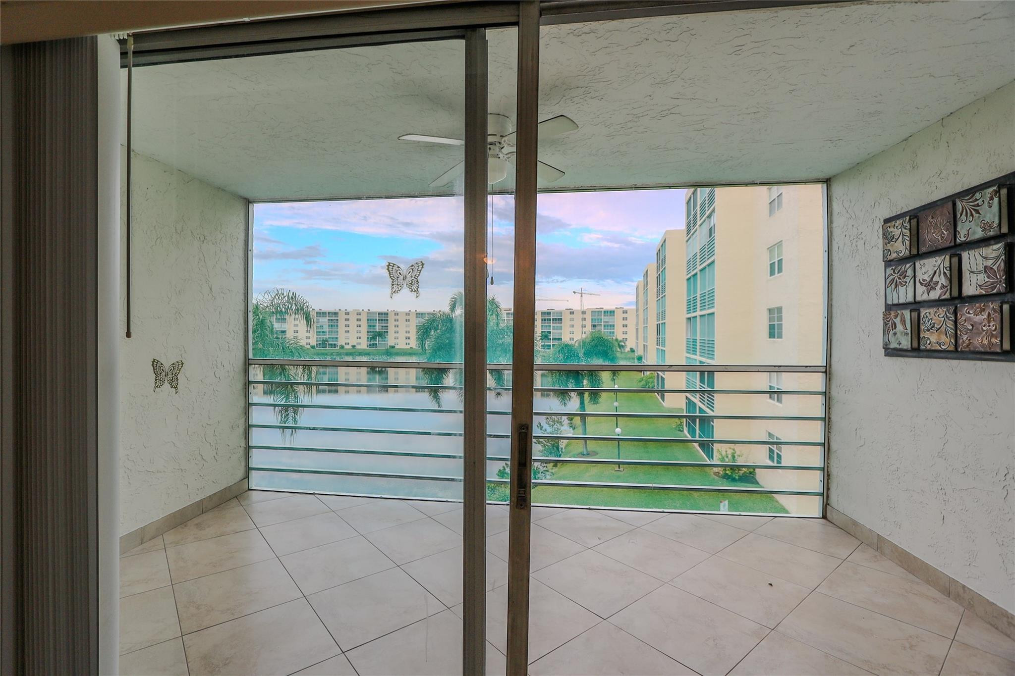 MEADOWBROOK LAKES - Residential