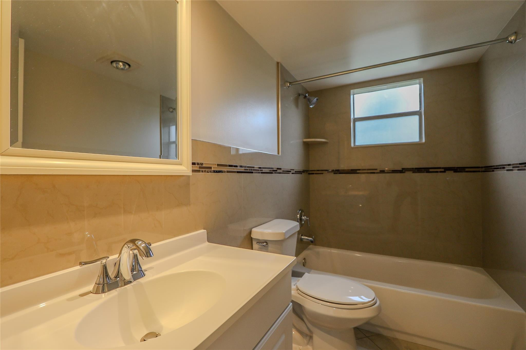 MEADOWBROOK LAKES - Residential