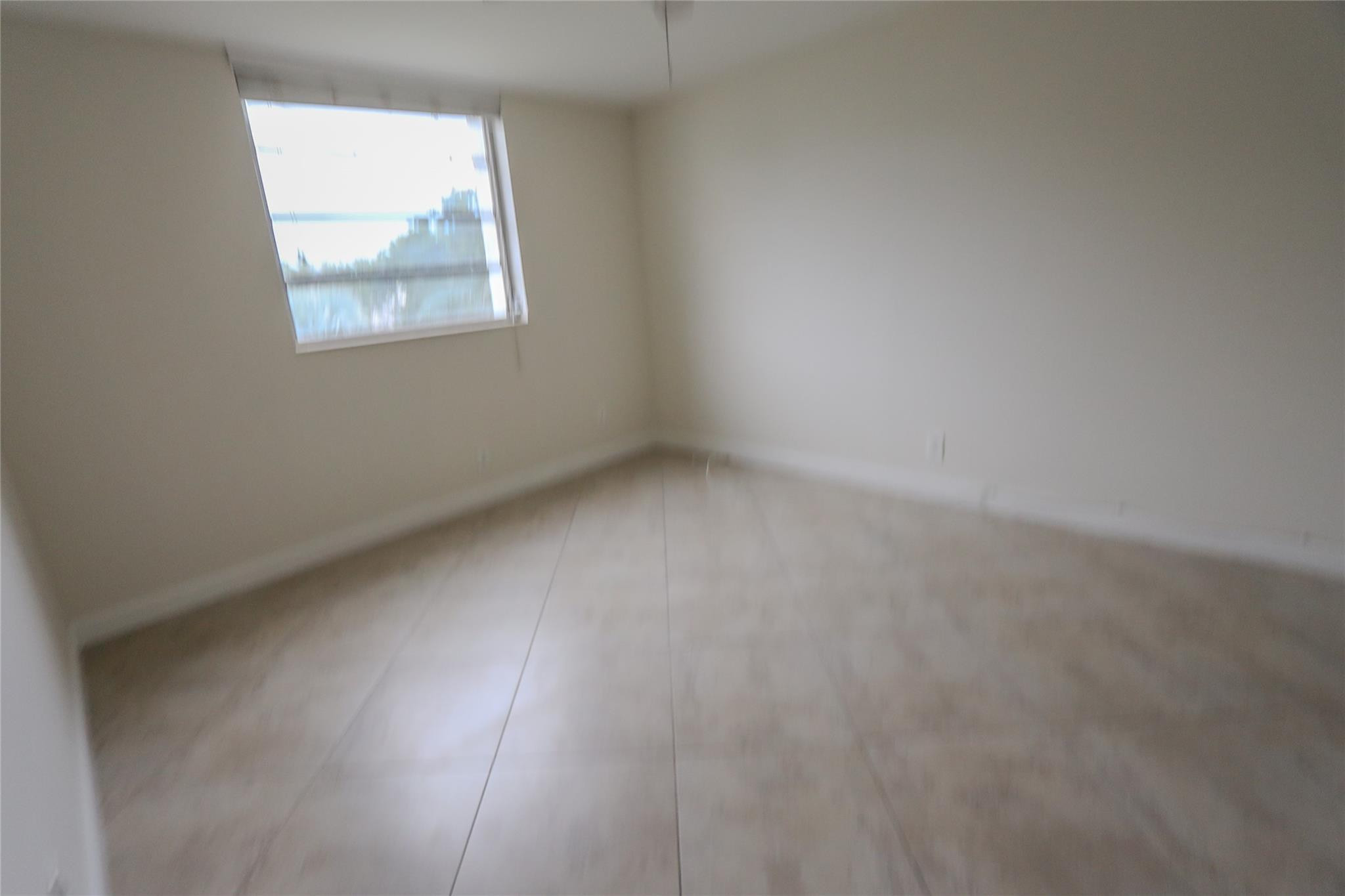 MEADOWBROOK LAKES - Residential