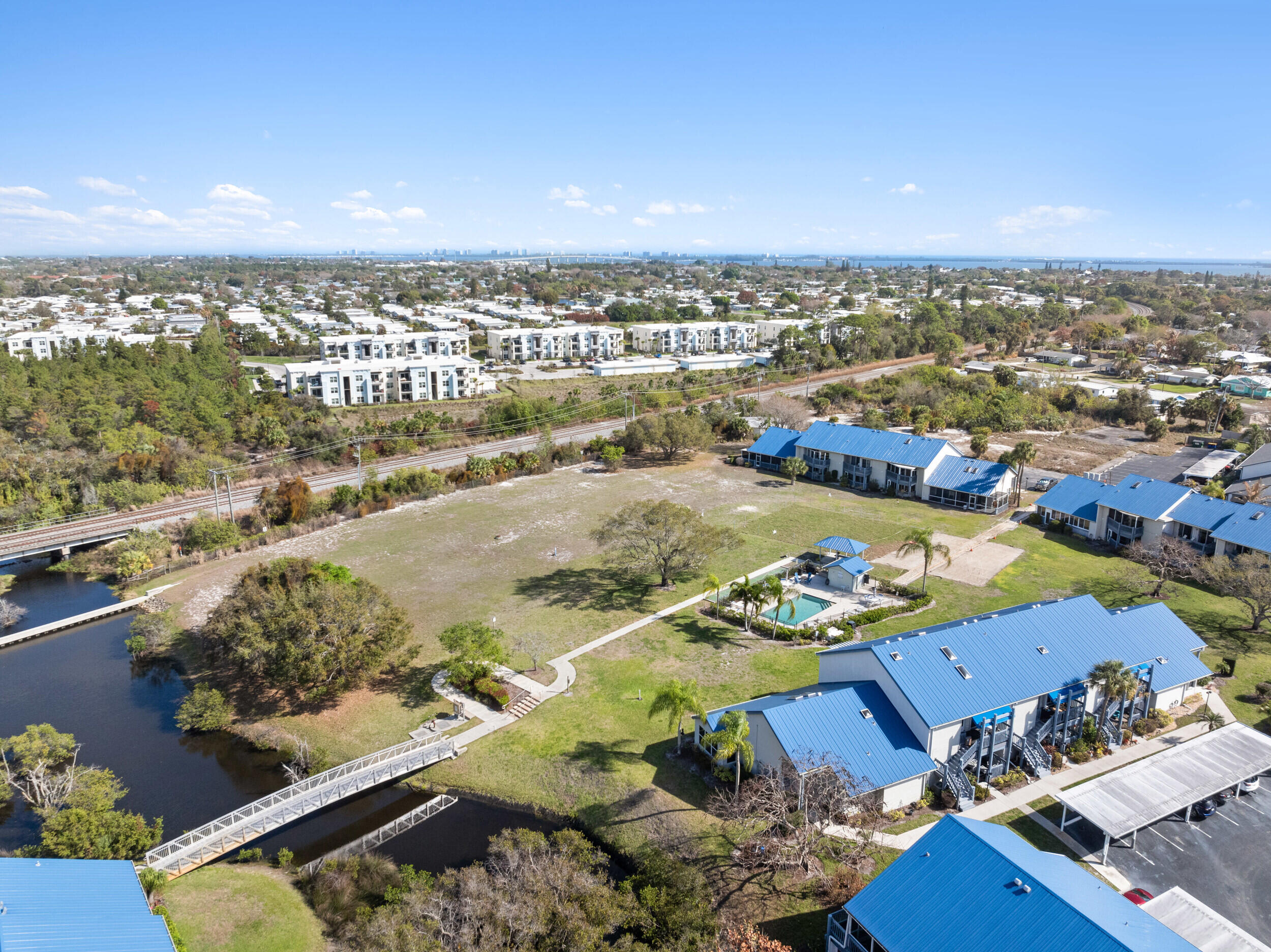 BEACON 21 CONDO - Residential