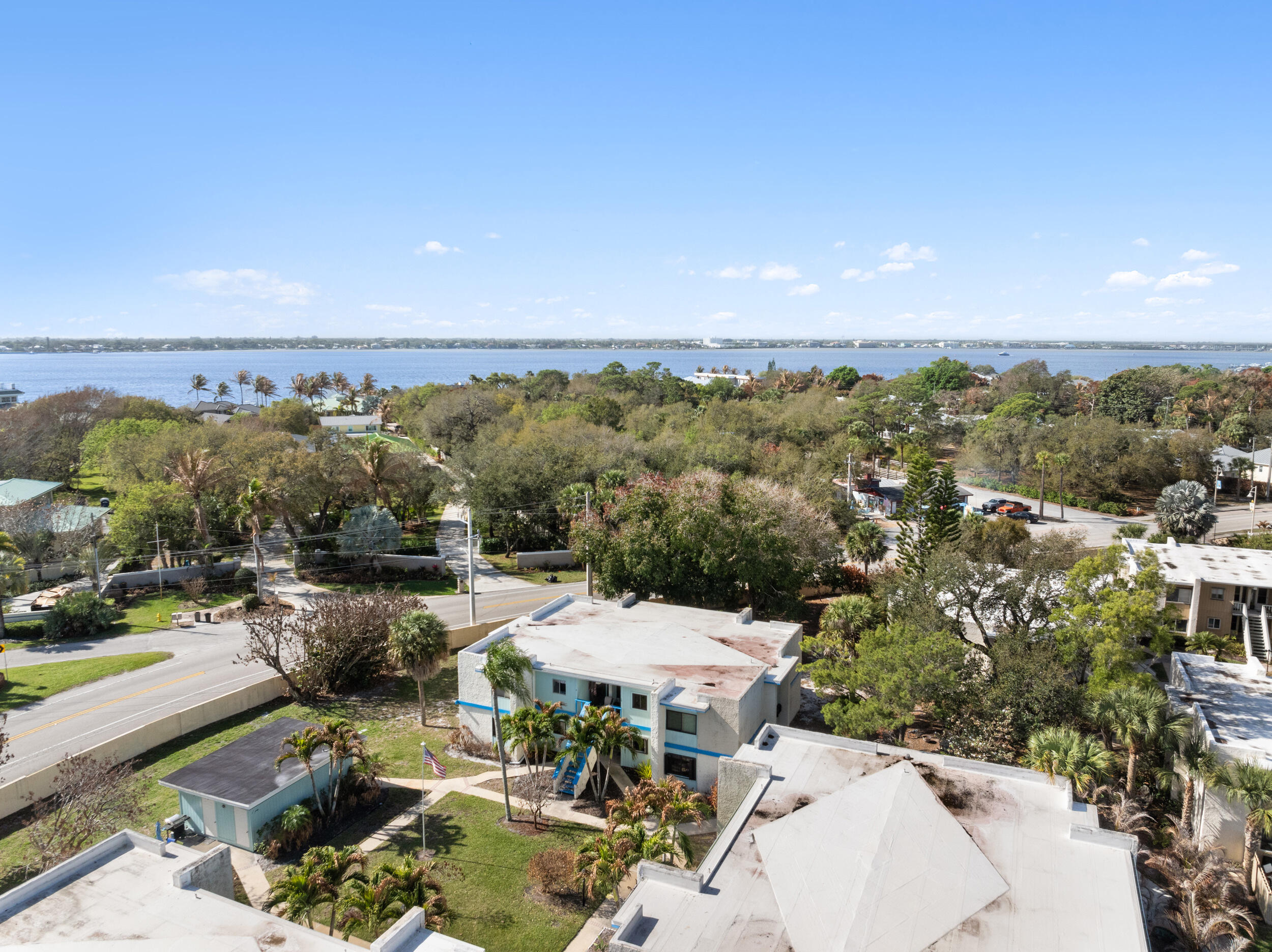 BEACON 21 CONDO - Residential