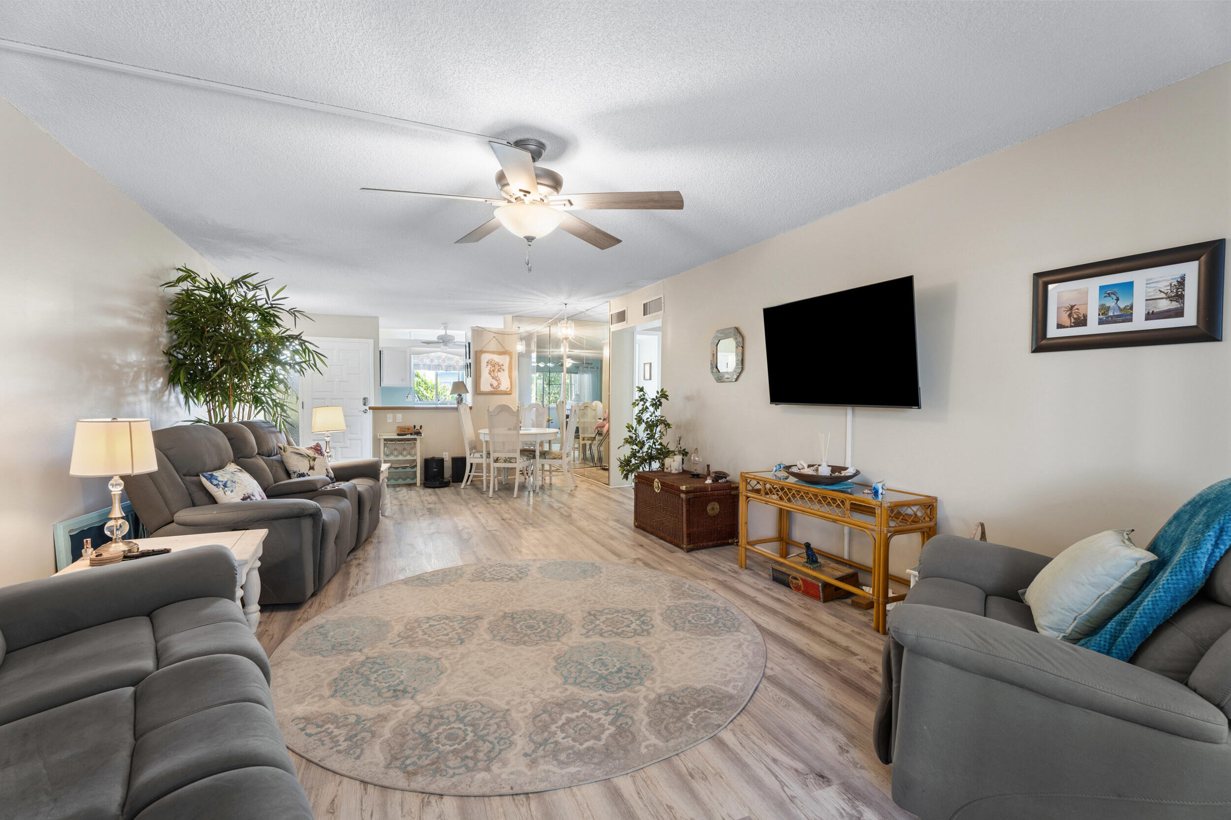 BEACON 21 CONDO - Residential