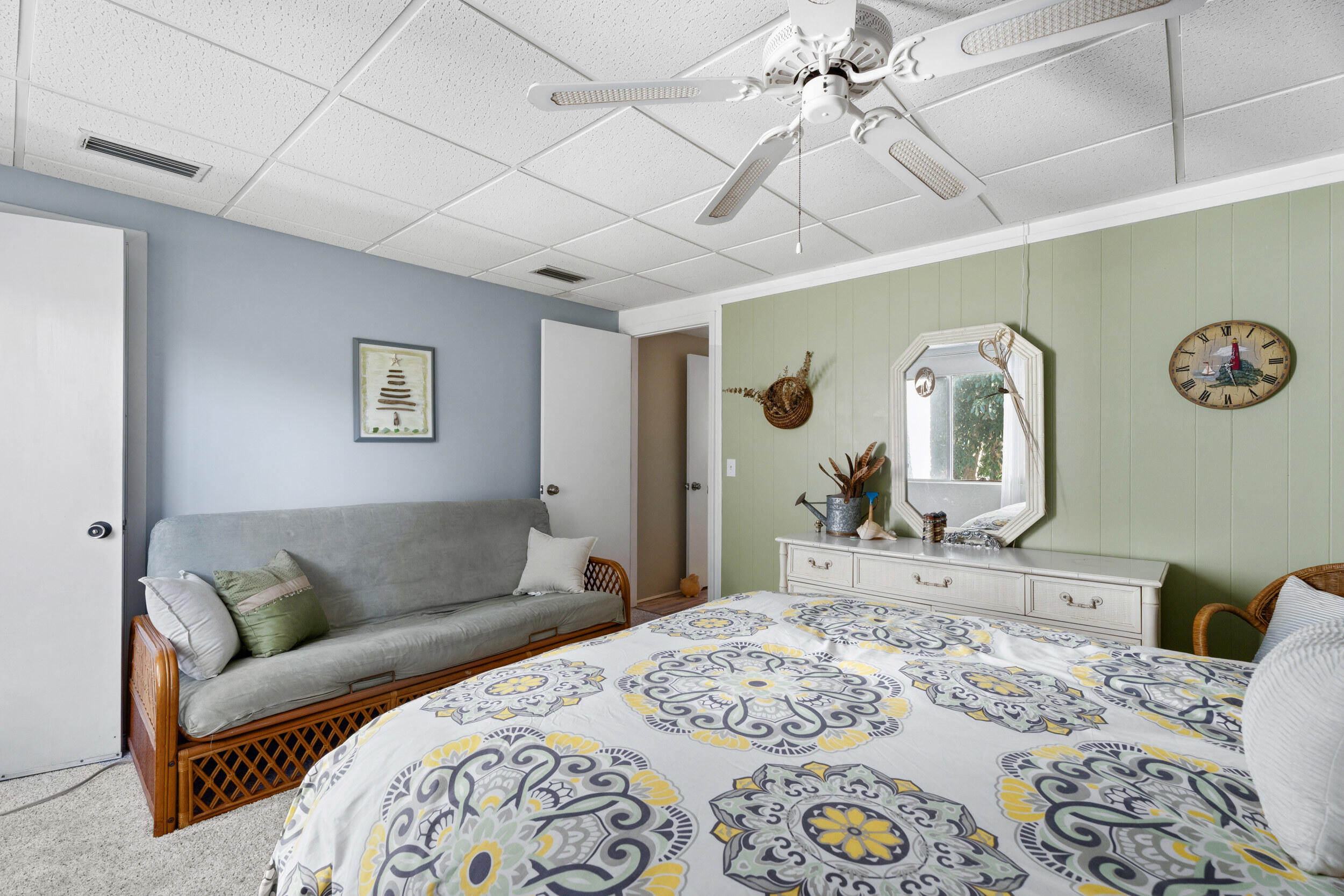 BEACON 21 CONDO - Residential