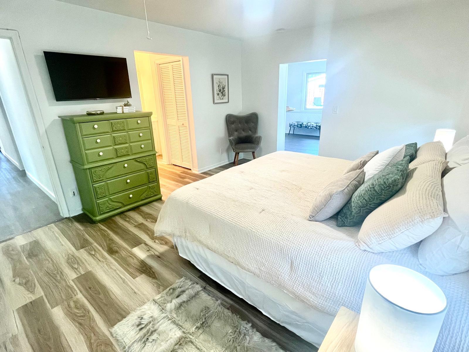 AVON HEIGHTS - Residential