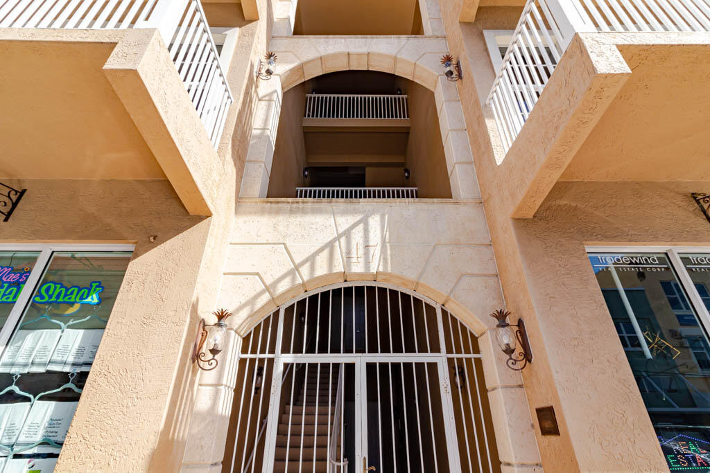 OSCEOLA PLACE CONDO - Residential Lease