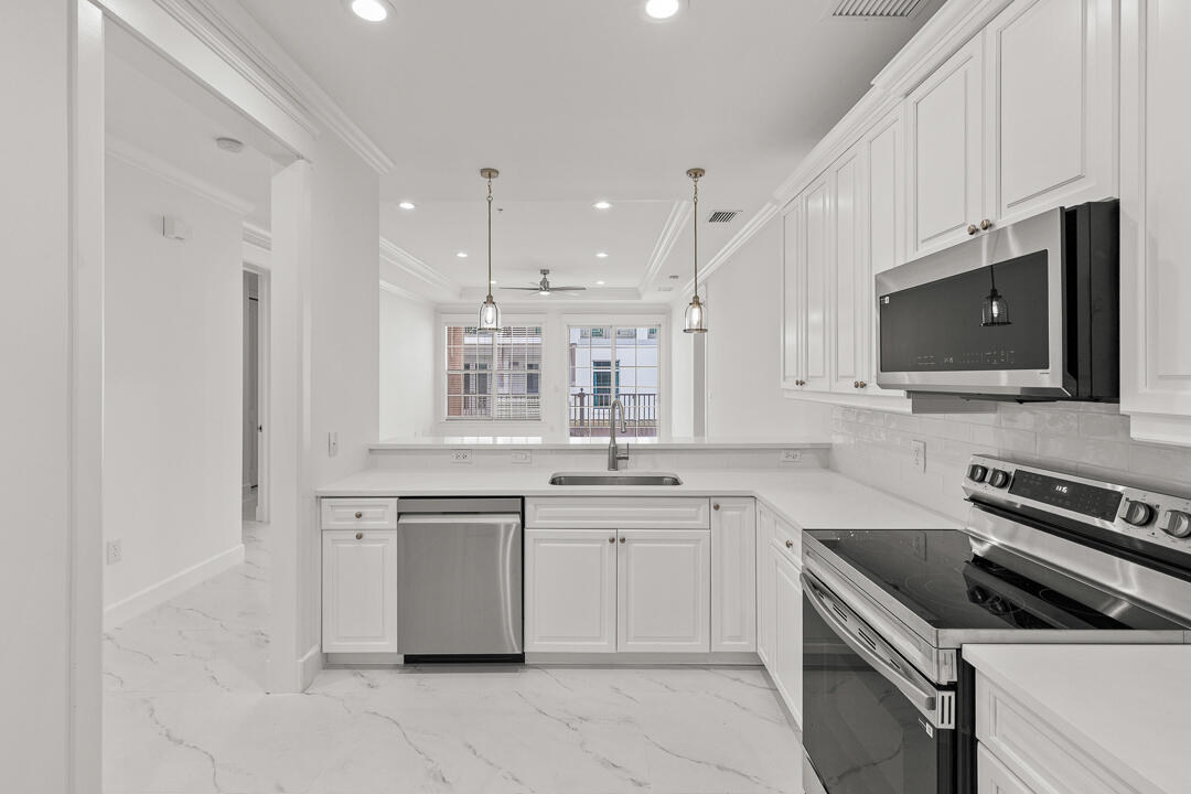 OSCEOLA PLACE CONDO - Residential Lease