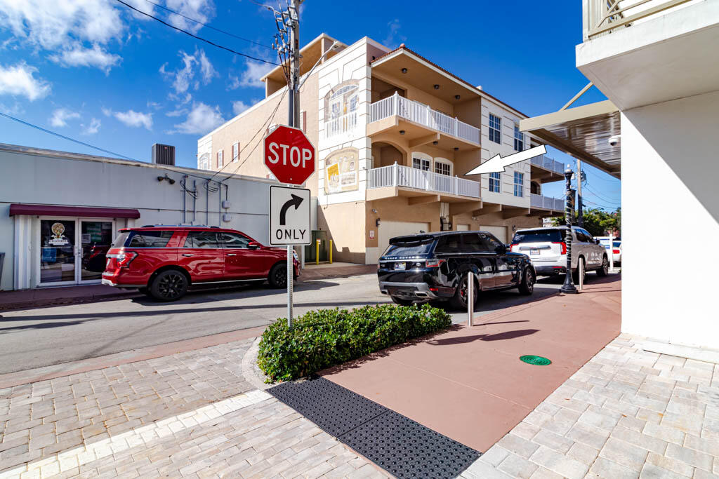 OSCEOLA PLACE CONDO - Residential Lease