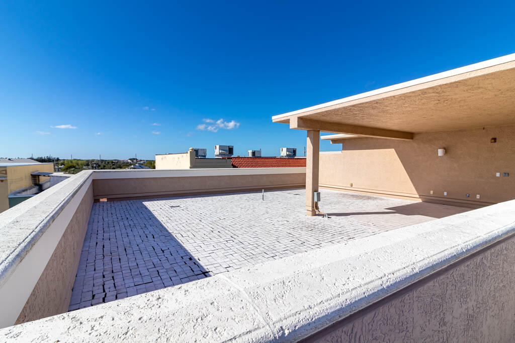 OSCEOLA PLACE CONDO - Residential Lease