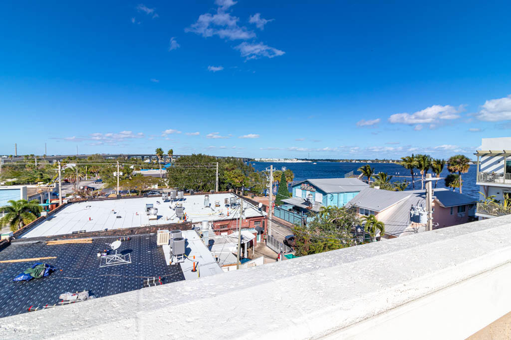 OSCEOLA PLACE CONDO - Residential Lease