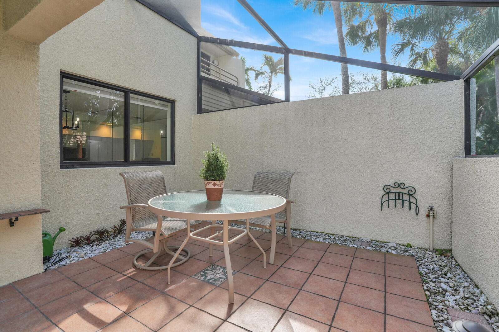 OAK HARBOUR CONDOS - Residential