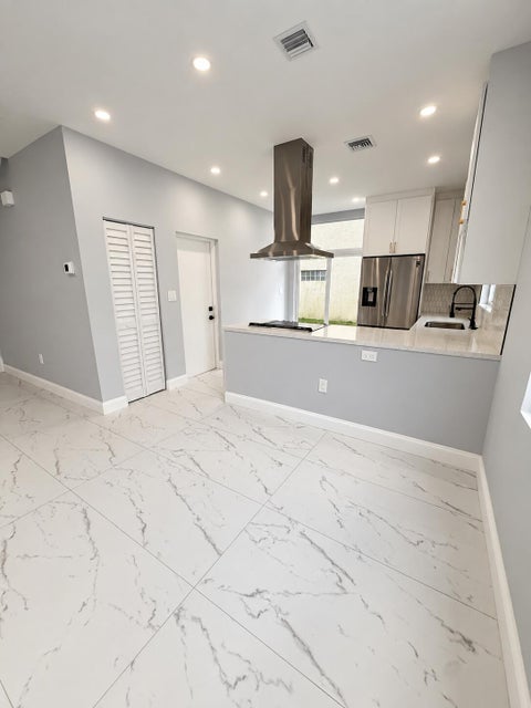 Tiny photo for 3705 VALAIS Drive, Hollywood, FL 33021 (MLS # B26082457)