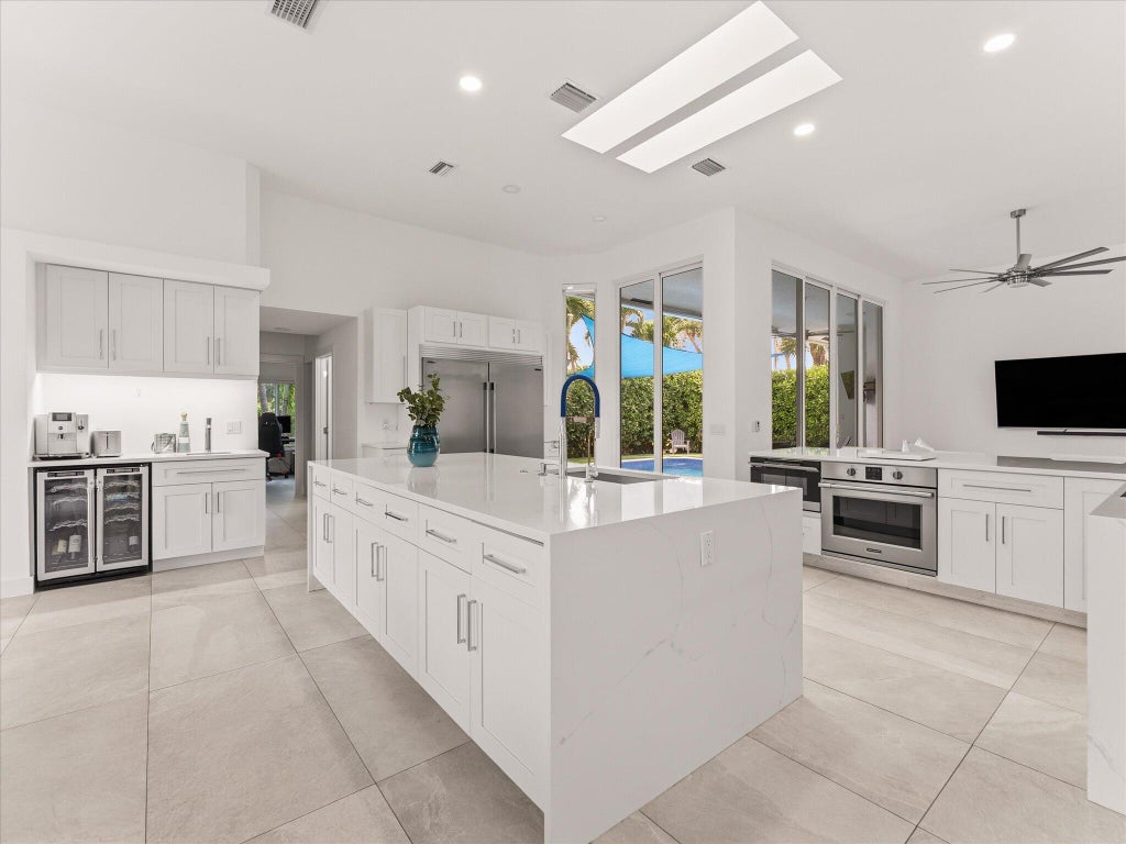 Photo of 1002 Lake Shore Drive, Delray Beach, FL 33444 (MLS # B26042318)