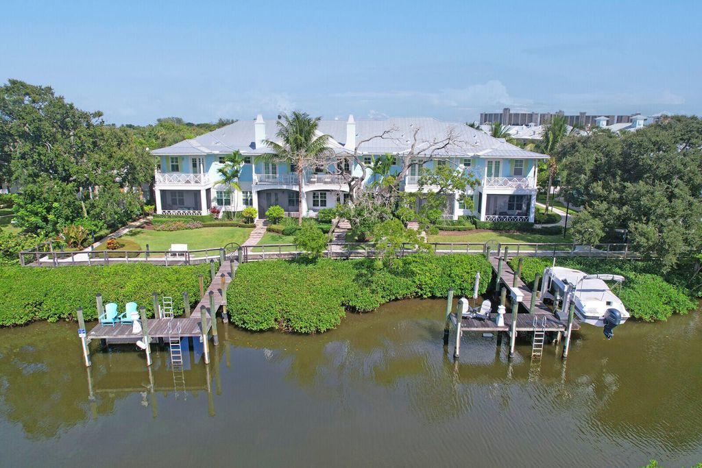 Photo of 622 Inlet Waters Circle, Jupiter, FL 33477 (MLS # R11126943)