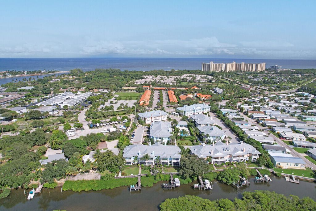 Photo of 622 Inlet Waters Circle, Jupiter, FL 33477 (MLS # R11126943)