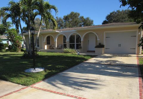 A home in Port St Lucie