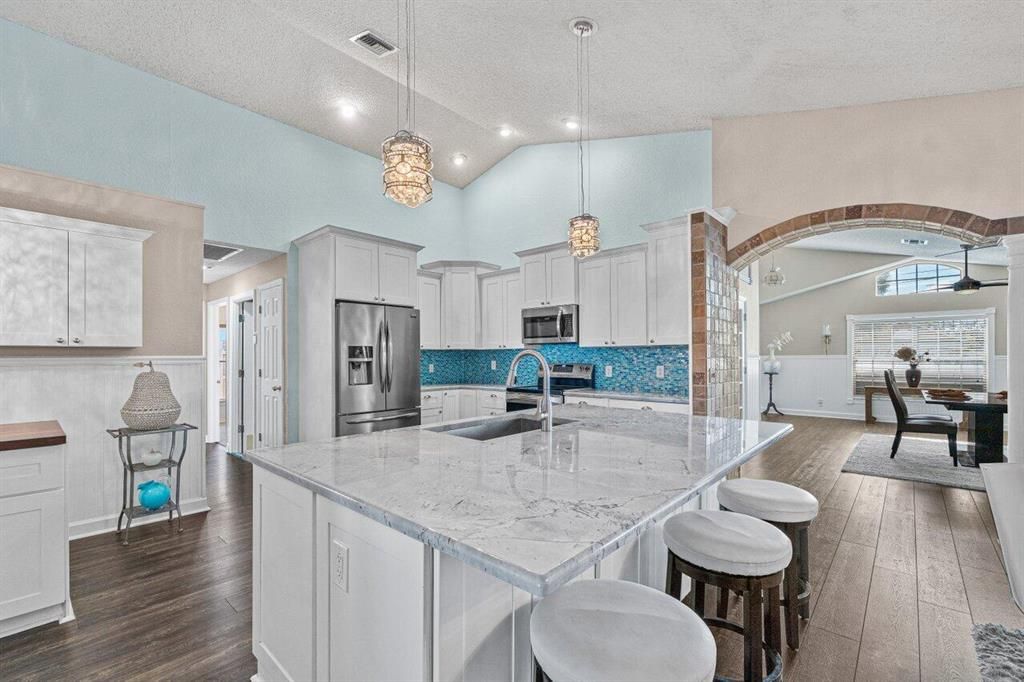 Photo of 6129 Hollywood Street, Jupiter, FL 33458 (MLS # R10865794)